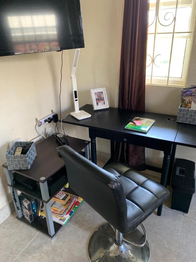 קרייסט צ'רץ' Raivens Nest Bed And Breakfast מראה חיצוני תמונה